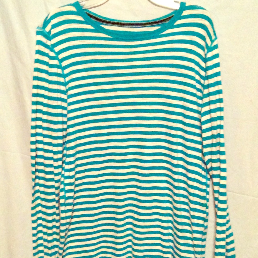 American Eagle long sleeve t-shirt